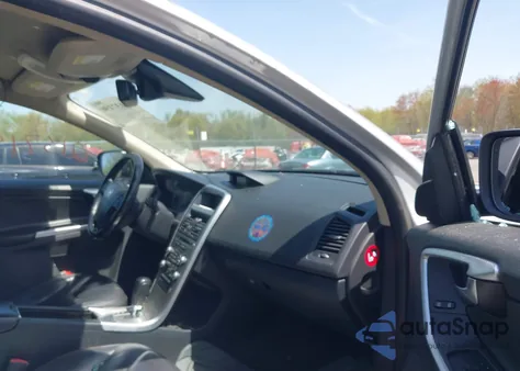 2010 Volvo Xc60 3.2 из США, поврежденный, VIN YV4960DZ5A2079442